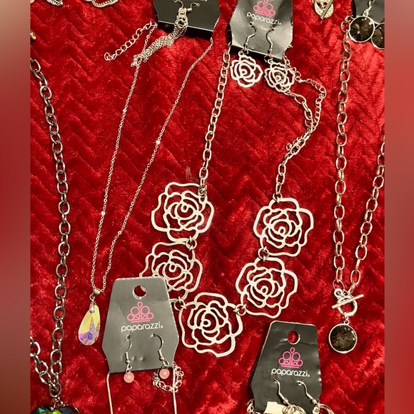 Paparazzi Necklaces with Earrings - Picture 11 of 13